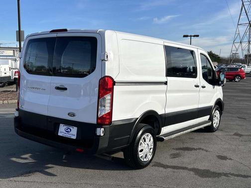 2022 Ford Transit-250 Base