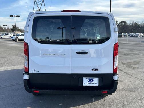 2022 Ford Transit-250 Base