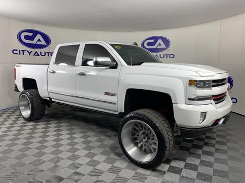 Summit White 2018 Chevrolet Silverado 1500 LTZ