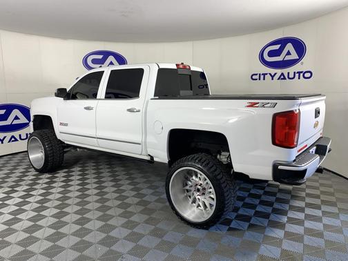 Summit White 2018 Chevrolet Silverado 1500 LTZ