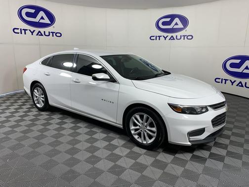 Summit White 2016 Chevrolet Malibu 1LT