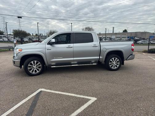 2017 Toyota Tundra Limited