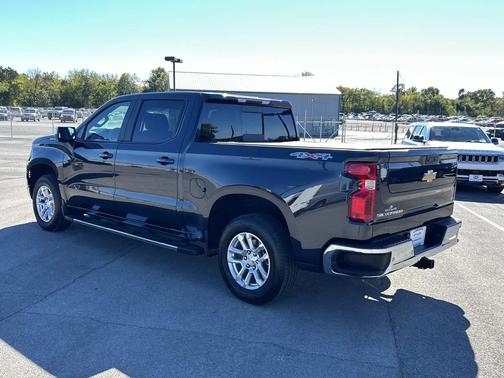 Dark Ash Metallic 2023 Chevrolet Silverado 1500 LT