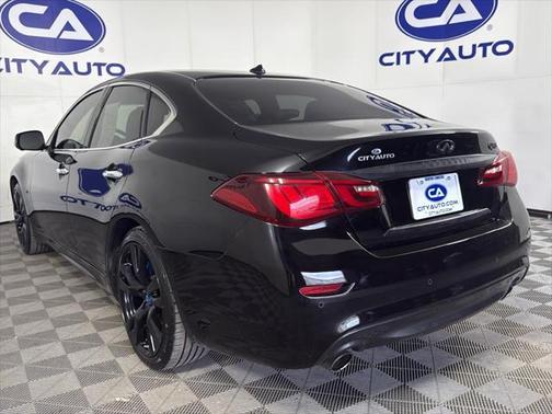 2015 INFINITI Q70 3.7