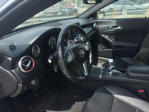 2014 Mercedes-Benz CLA-Class Base