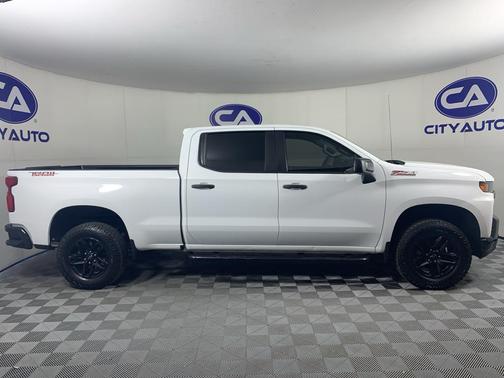 Summit White 2019 Chevrolet Silverado 1500 Custom Trail Boss