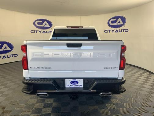 Summit White 2019 Chevrolet Silverado 1500 Custom Trail Boss