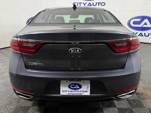 2018 Kia Cadenza Technology