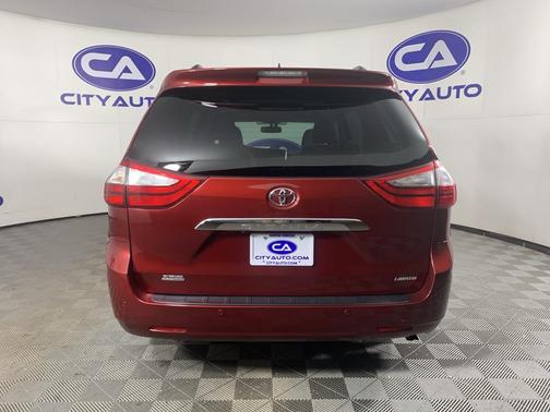 2017 Toyota Sienna Limited Premium