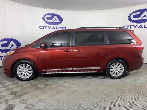 2017 Toyota Sienna Limited Premium