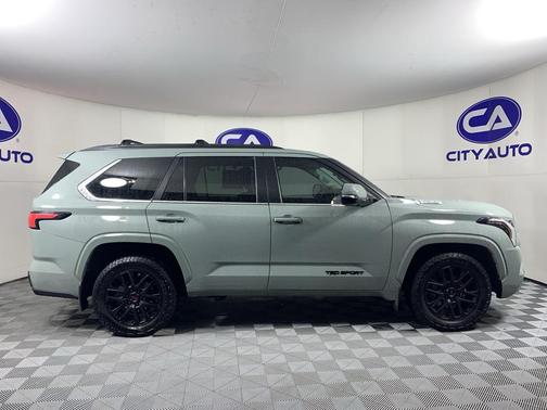 2024 Toyota Sequoia SR5