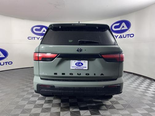 2024 Toyota Sequoia SR5