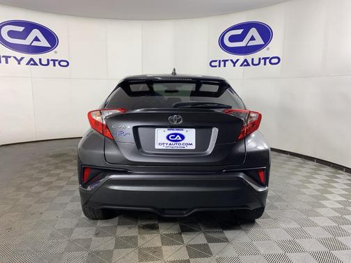 2021 Toyota C-HR LE