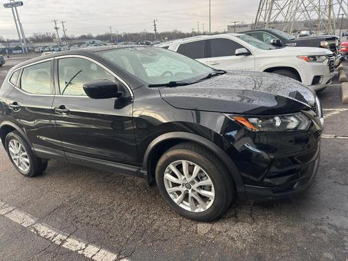 2022 Nissan Rogue Sport S