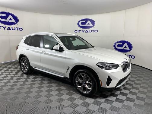 Mineral White Metallic 2024 BMW X3 xDrive30i