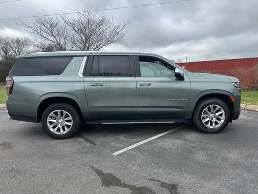 2023 Chevrolet Suburban Premier
