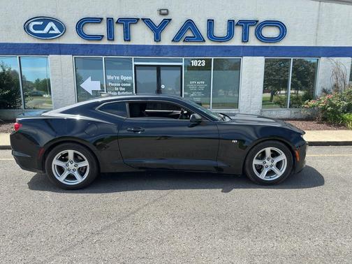 BLACK 2019 Chevrolet Camaro 1LT