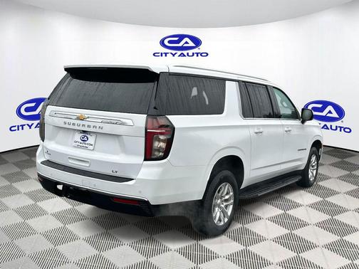 2023 Chevrolet Suburban LT