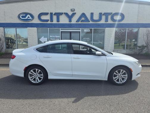 Bright White Clearcoat 2015 Chrysler 200 Limited