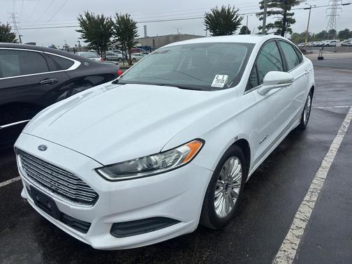 2016 Ford Fusion Hybrid SE