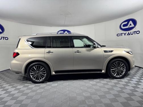 2019 INFINITI QX80 Luxe