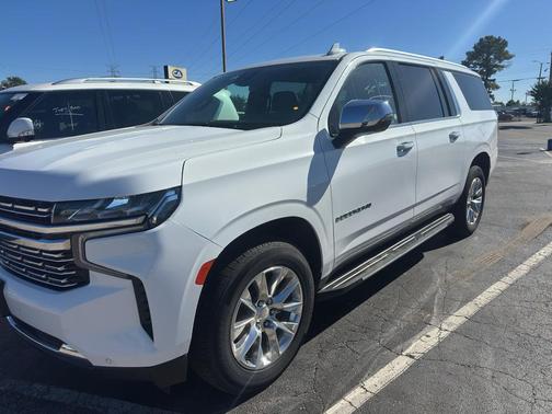 2023 Chevrolet Suburban Premier