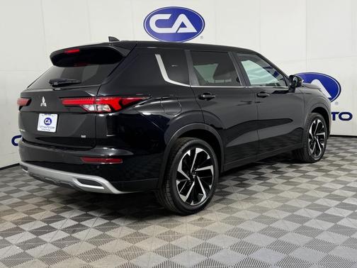 2022 Mitsubishi Outlander SE
