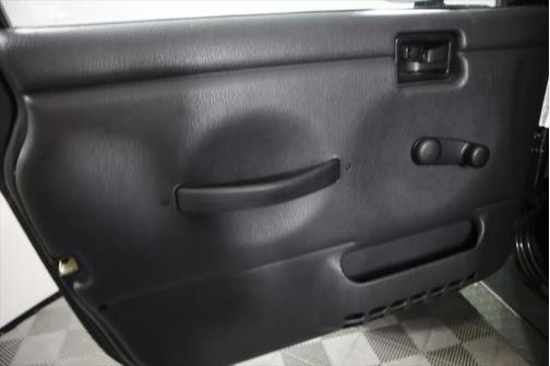 2005 Jeep Wrangler X for sale in Memphis, TN - image 11