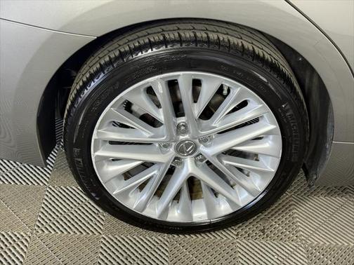 2015 Lexus ES 350 Crafted Line