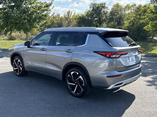 2022 Mitsubishi Outlander SEL 2.5 2WD