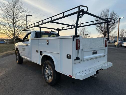 2022 RAM 2500 Tradesman Regular Cab 4x4 8' Box