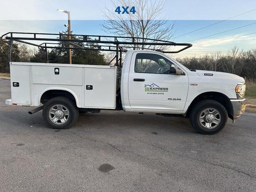 2022 RAM 2500 Tradesman Regular Cab 4x4 8' Box