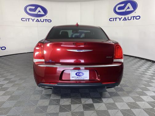 2019 Chrysler 300 Limited