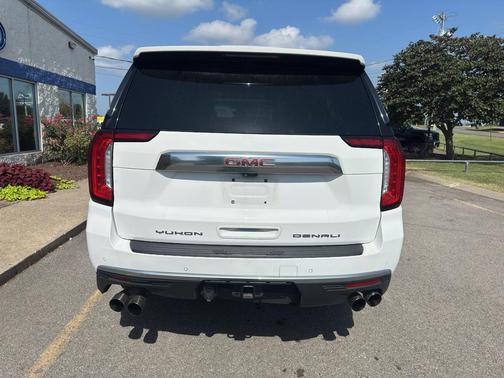Summit White 2021 GMC Yukon XL Denali