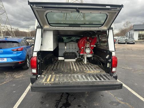 2022 Toyota Tacoma SR