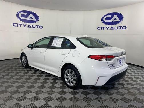 Ice Cap 2023 Toyota Corolla LE