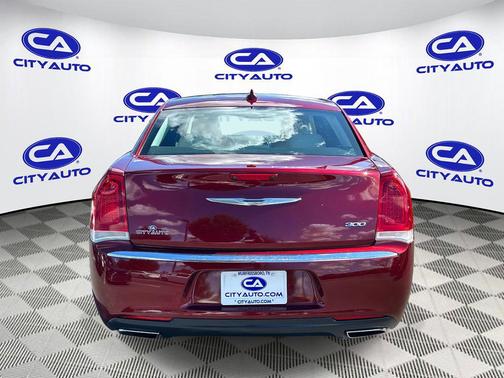 2018 Chrysler 300 Limited