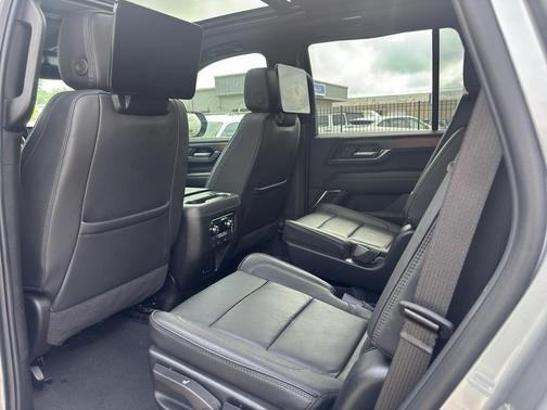 Sterling Metallic 2025 GMC Yukon Denali