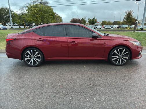 2021 Nissan Altima SR FWD
