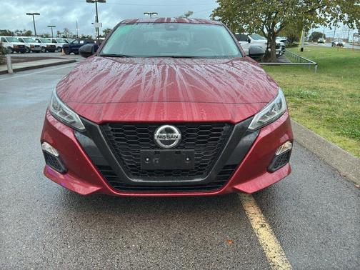 2021 Nissan Altima SR FWD