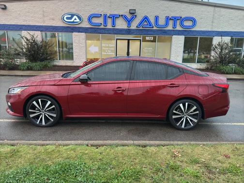 2021 Nissan Altima SR FWD