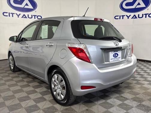 2012 Toyota Yaris LE