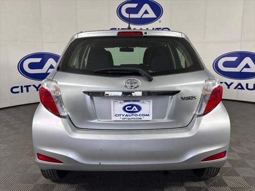 2012 Toyota Yaris LE