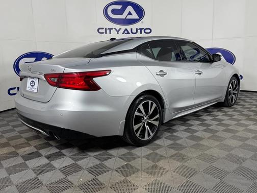 2017 Nissan Maxima SL