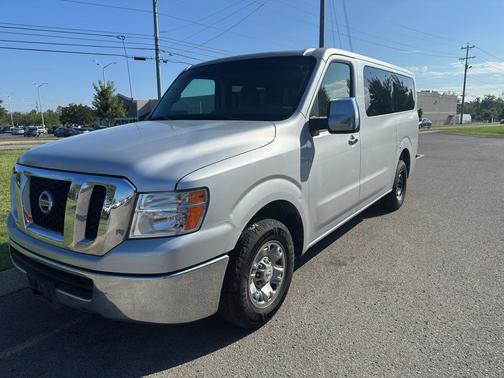 2018 Nissan NV Passenger NV3500 HD S V6