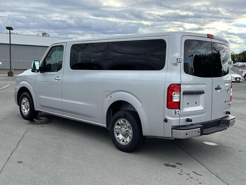 2018 Nissan NV Passenger NV3500 HD S V6