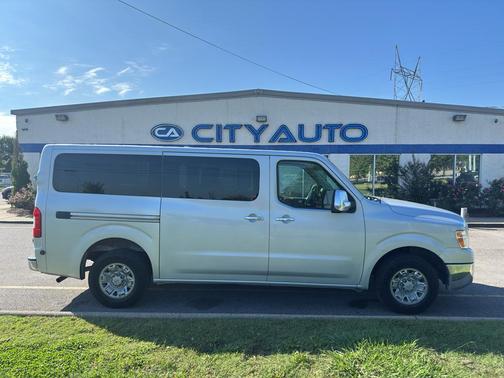 2018 Nissan NV Passenger NV3500 HD S V6