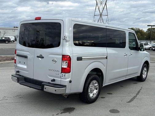 2018 Nissan NV Passenger NV3500 HD S V6