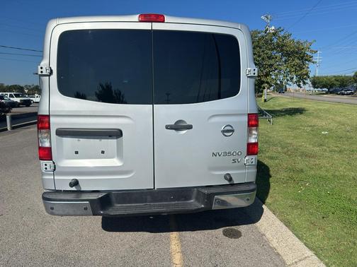 2018 Nissan NV Passenger NV3500 HD S V6