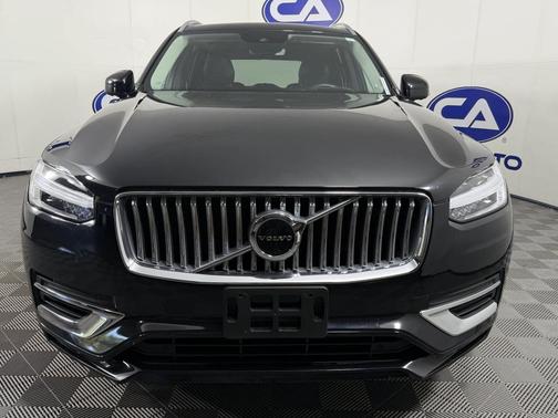 2022 Volvo XC90 Recharge Plug-In Hybrid T8 Inscription 6 Passenger